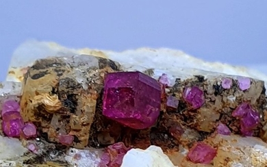 Pezzottaite Crystals on matrix - 50×45×20 mm - 62 g