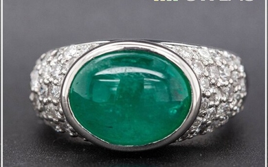 Platinum - Ring - 4.19 ct Emerald - 0.92 ct Diamonds