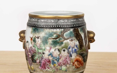 Porcelain barrel vase Chinese, Republic or later with a painted...