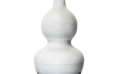 Pumpkin-shaped vase in shades of pearly white, 19th century