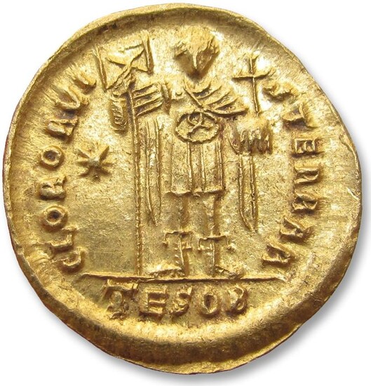 Roman Empire. Theodosius II (AD 402-450). Gold Solidus,Thessalonica mint 425-430 A.D. - GLOR ORVIS TERRAR reverse