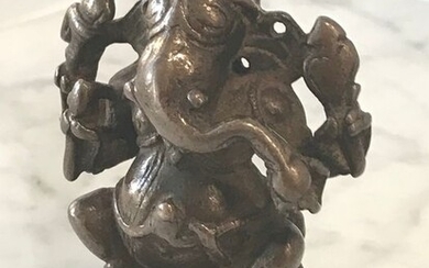 Statuette of Ganesh in bronze XVI th -XVII th century (1) - Patinated bronze - Ganesha - India - 17th century