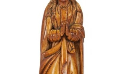 Vierge en prière Ivoire sculpté Probablement...