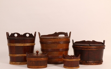 Vijf met wilgentenen gekuipte houten ovale butte's, 19e eeuw.