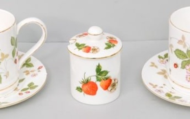 Wedgwood Wild Strawberry Porcelain Mugs & Plates