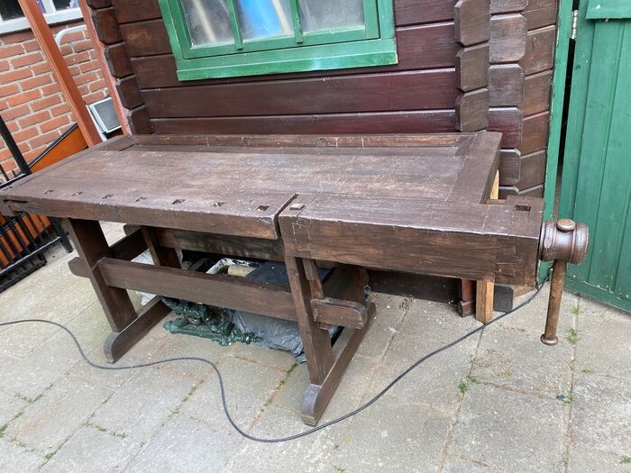 onbekend - onbekend - workbench (1) - Medieval Style - Iron (cast/wrought), Wood