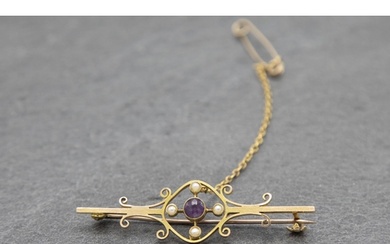 15ct Arts and Crafts amethyst and pearl bar brooch, 5.1cm lo...