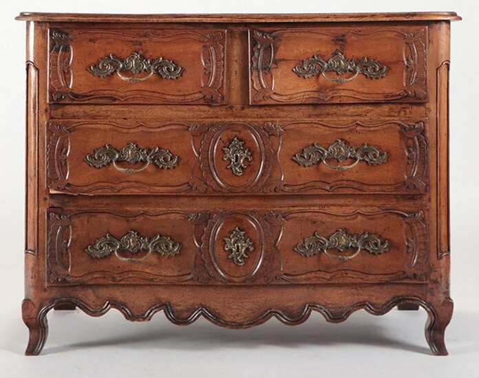 18TH CENTURY FRENCH PROVINCIAL COMMMODE