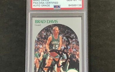 1990-91 NBA Hoops #84 Brad Davis Signed Card AUTO 10 PSA Slabbed Mavericks