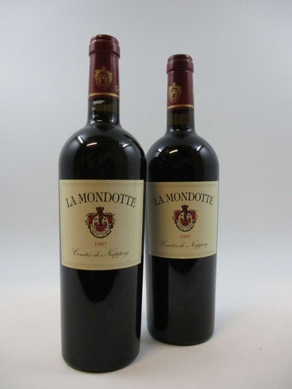 2 bouteilles CHÂTEAU LA MONDOTTE 1997 GC Saint Emilion (étiquettes fanées)