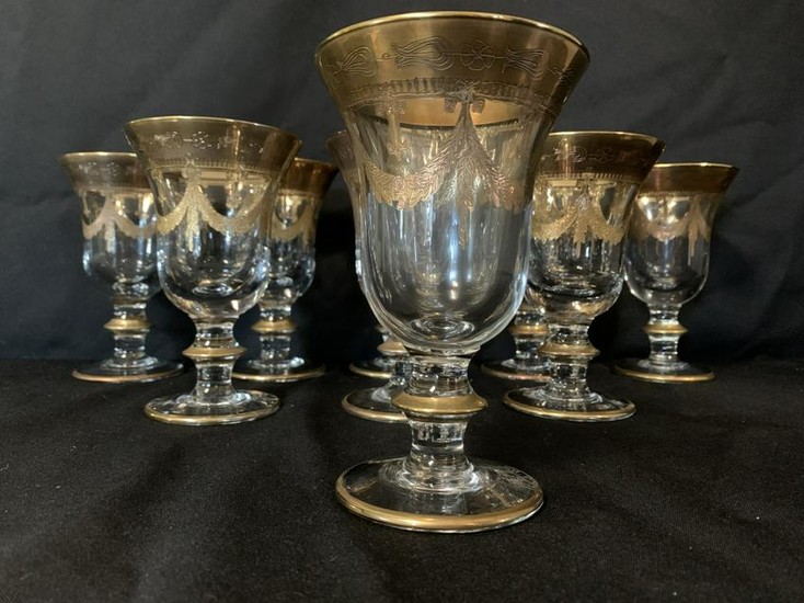 (9) ITALIAN CRYSTAL AND GOLD RED WINE GLASSES