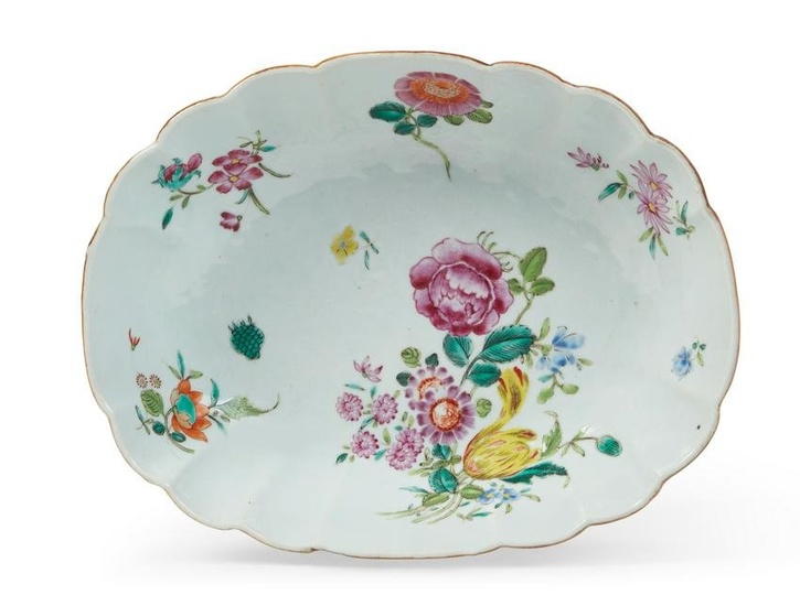 A Chinese Export Famille Rose porcelain bowl