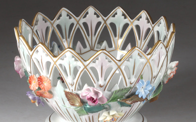 A Dresden porcelain lattice bowl, 20th century.