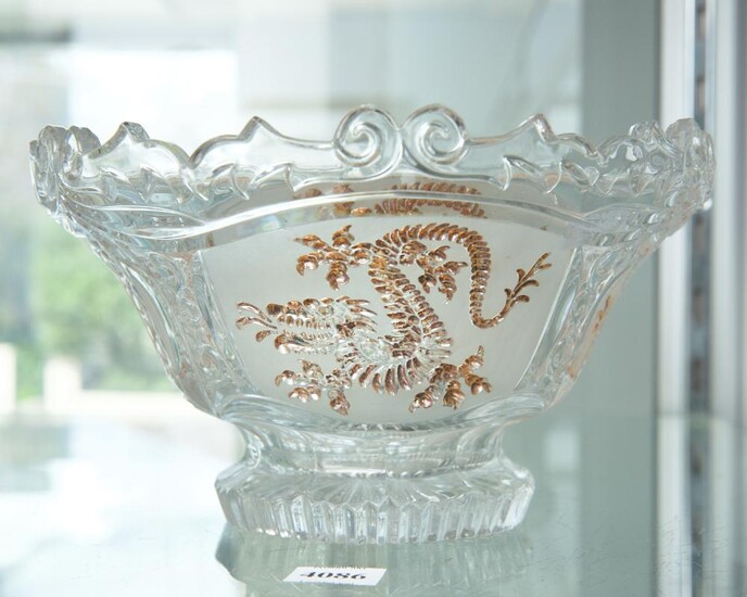 A GLASS BOWL WITH DRAGON MOTIF, 22 CM DIAMETER, LEONARD JOEL LOCAL DELIVERY SIZE: SMALL