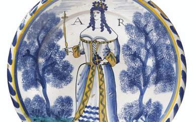 A LONDON DELFT POLYCHROME ROYAL PORTRAIT CHARGER OF QUEEN ANNE, CIRCA 1702-14