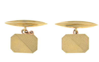 A pair of 9ct gold cufflinks.