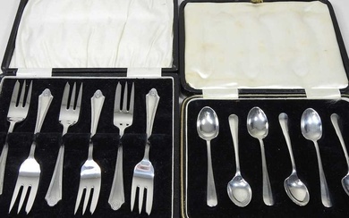 A set of silver pastry forks, Birmingham 1927, cased, together...