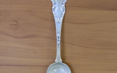 Antique Wendell Manufacturing Co Lombardy Sterling Silver Serving Tablespoon