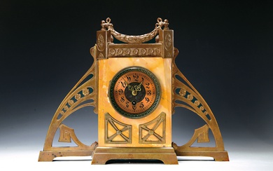 Art Nouveau clock, France, around 1920/30, cream-colored marble body, arched...