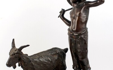 (Attribuito), Giovane pastore con capretta, scultura in bronzo a patina scura, altezza cm. 43,5, Tommaso Campajola