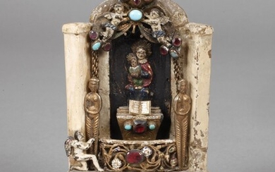 Autel miniature 18e/19e siècle, modèle filigrane en pierre de couleur crème, montages en laiton gravés...
