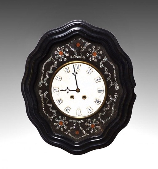 BLACK LACQUERED MOTHER OF PEARL INLAYED CLOCK