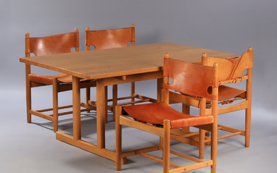 Børge Mogensen. Set of 4 hunting chairs and shaker table (5)