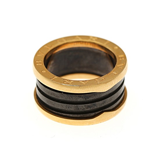 Bulgari: “B.ZERO1” ring set with black ceramics mounted in 18k gold. Size 56.5.