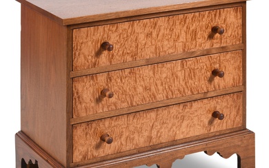 CHIPPENDALE STYLE BIRDSEYE MAPLE CHILD'S CHEST OF DRAWERS 21 3/4 x 21 1/2 x 13 1/4 in. (55.2 x 54.6 x 33.7 cm.)