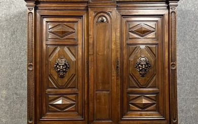 Cabinet Dressoir Style Renaissance En Noyer Massif