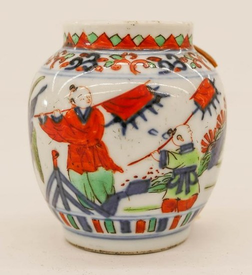 Chinese Jiajing Wucai Porcelain Jarlet 2.5''x2.25''. A