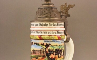 Chope de réserviste en porcelaine émaillée polychrome du 112ème Régiment de Wûlhausen centrée du 112...
