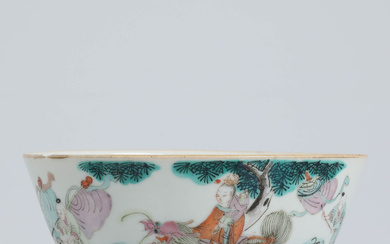 DISH, porcelain, famille rose, late Qing or Republic, China.