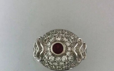 Dome ring in 750°/°° white gold set with a ruby in a diamond pavé, TD 49, Gross weight: 16,26g