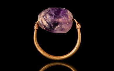 EGYPTIAN GOLD SWIVEL RING WITH STUNNING AMETHYST SCARAB