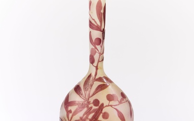 Emile GALLE (1846-1904). Vase soliflore en... - Lot 86 - Le Floc'h