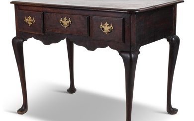 GEORGE III OAK SIDE TABLE, 18TH CENTURY 27 1/4 x 34 x 21 1/2 in. (69.2 x 86.4 x 54.6 cm.)