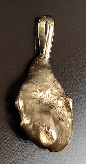 Gold nugget as pendant in 333/585 yellow gold (mixed), 8,9g, length 3,1cm