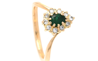 Jewellery Cluster ring CLUSTER RING, 18K gold, emerald, brilliant c...