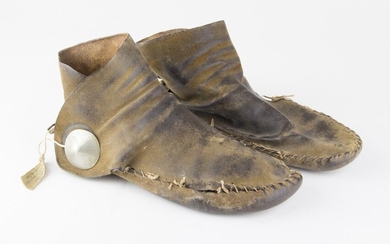 LEATHER MOCCASINS ATTRIBUTED TO CARL MOON AND GERONIMO