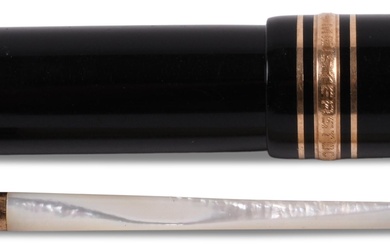MONTBLANC MEISTERSTUCK NO. 149 FOUNTAIN PEN WITH A 14K YELLOW GOLD AND MOTHER OF PEARL QUILL PEN