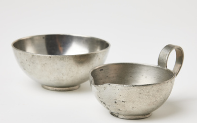 NILS FOUGSTEDT. A cream jug, sugar bowl, Firma Svenskt Tenn, tin, Stockholm 1929 and 1931 respectively.