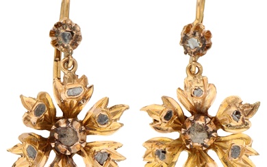 No Reserve - 14K Yellow Gold antique dormeuse earrings depicting a flower set with rose...