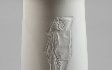 Nymphenburg Vase lumineux Allégorie "Dévoilée". Forment probablement conçu par l'atelier Speer à l'occasion de l'aménagement...