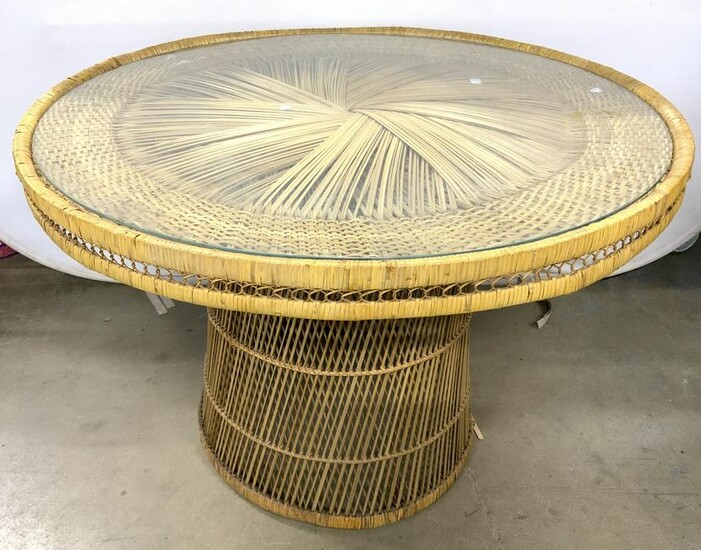 Outdoor Round Woven Wicker Glass Top Table