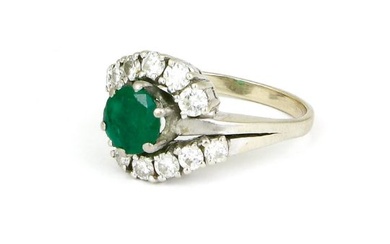 Ring, 585er WG. mit Smaragd im