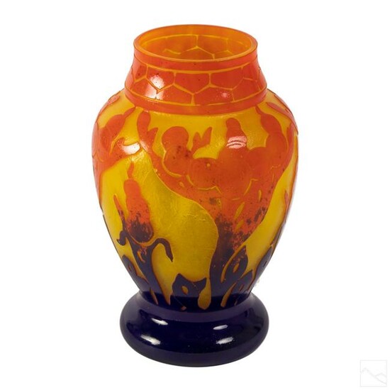Schneider Le Verre Francais 7" Cameo Glass Vase