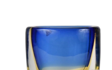 Signed Luigi Onesto Murano Glass Sommerso Vase - Italy, 20th Century. A Murano art glass vase. Blue