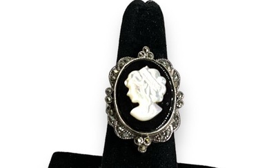Sterling Silver Mother Of Pearl Cameo Ring