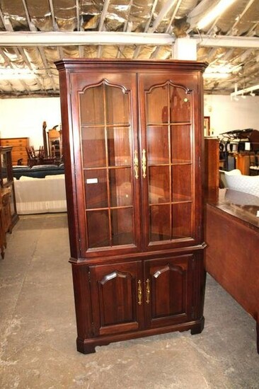 Thomasville solid cherry traditional style corner cabinet